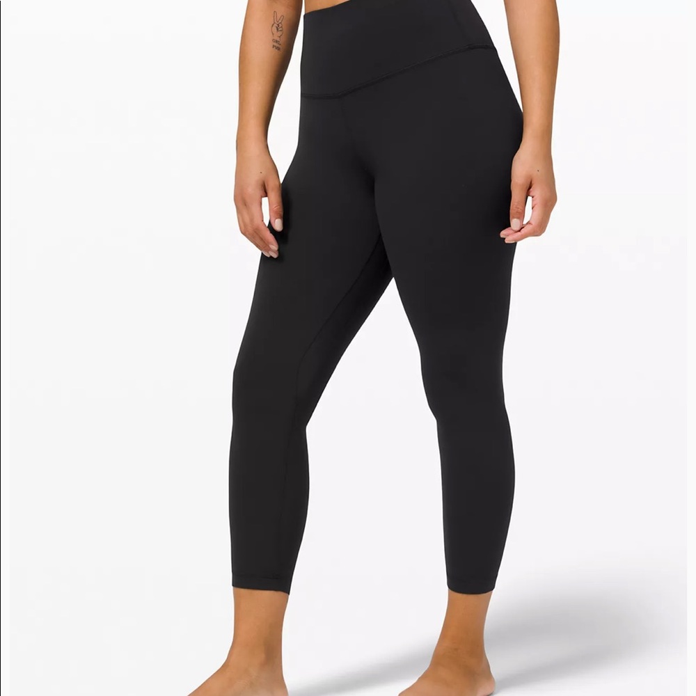 Gently worn Lululemon Align Leggings 25in